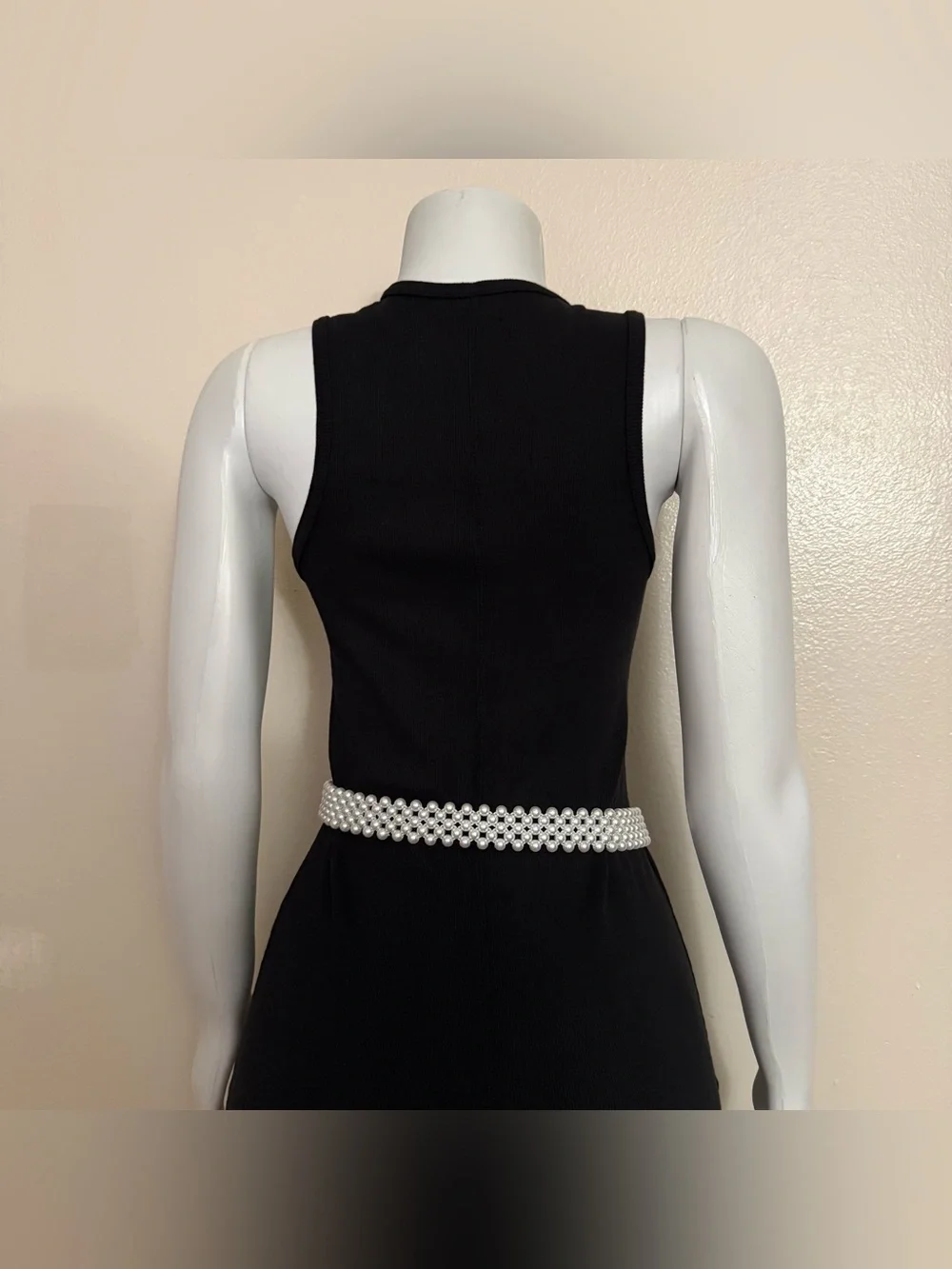 Faux pearls elasticized waistband skinny belt with gold tone rectangle buckle
